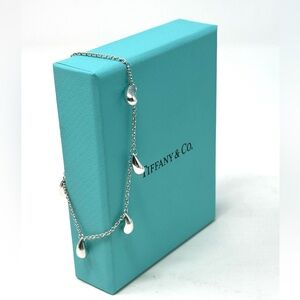 Authentic Tiffany  & CO. Elsa Peretti 5 Teardrop Bracelet.